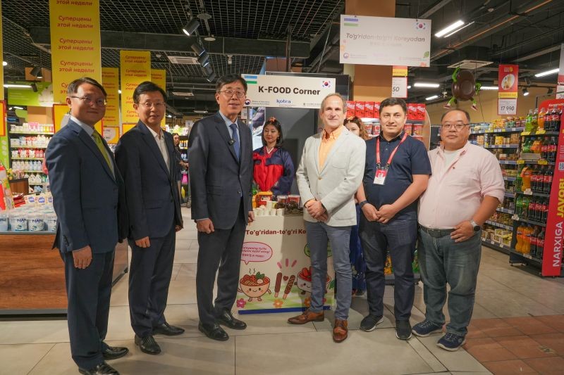 “Корзинка”在韩国农业、食品和农村事务部以及KOTRA的支持下开设了首个韩国商品专区K-Corner